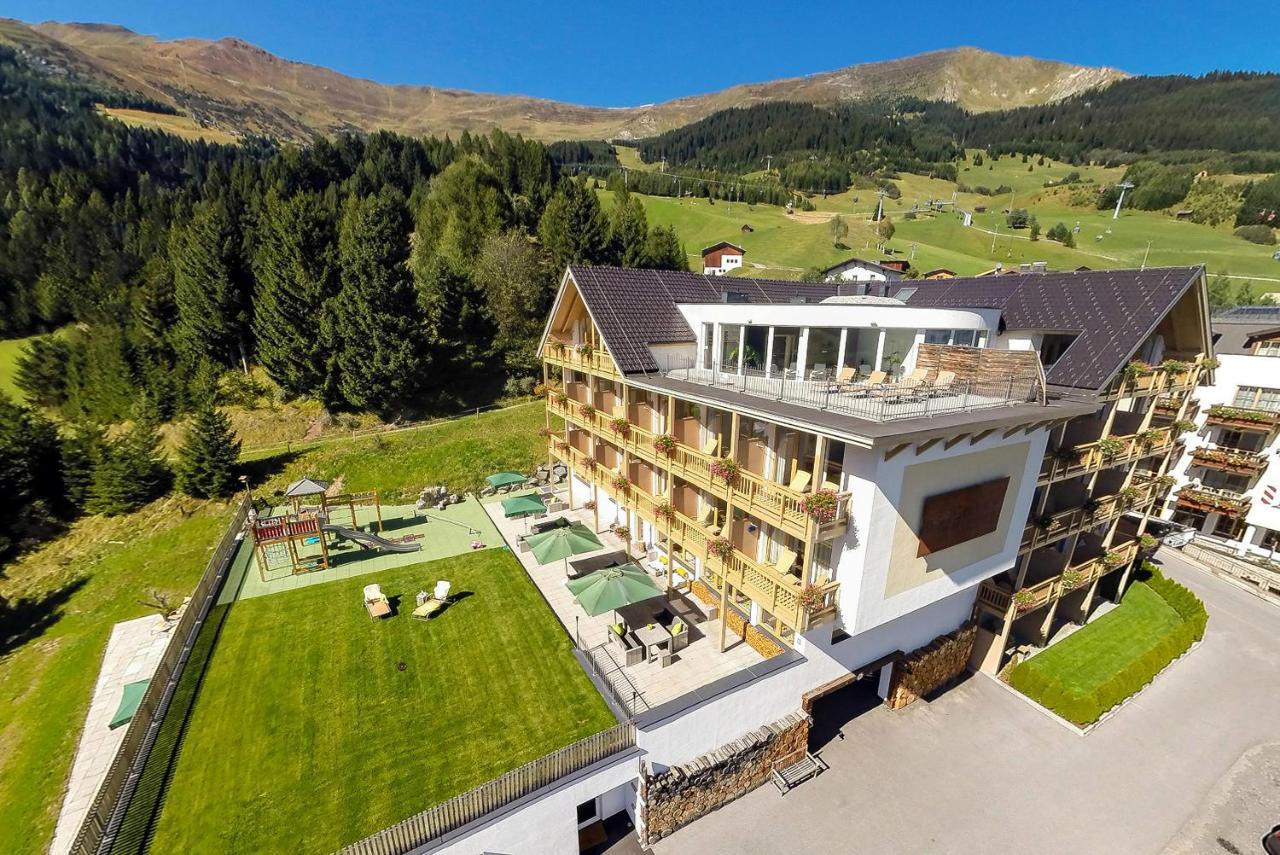 Natuerlich Hotel Mit Charakter Fiss Buitenkant foto