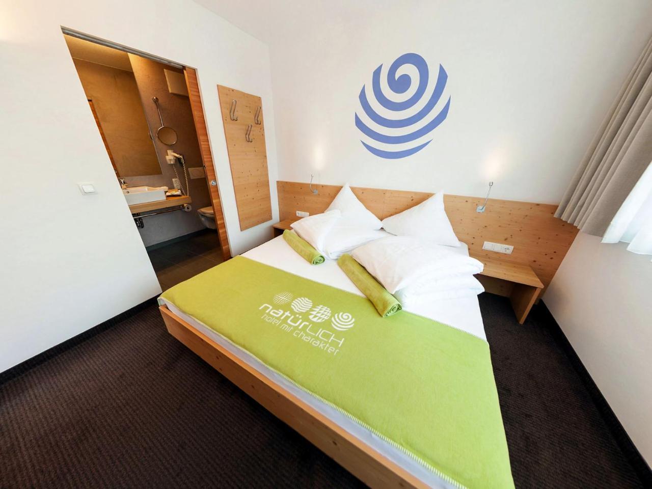 Natuerlich Hotel Mit Charakter Fiss Kamer foto